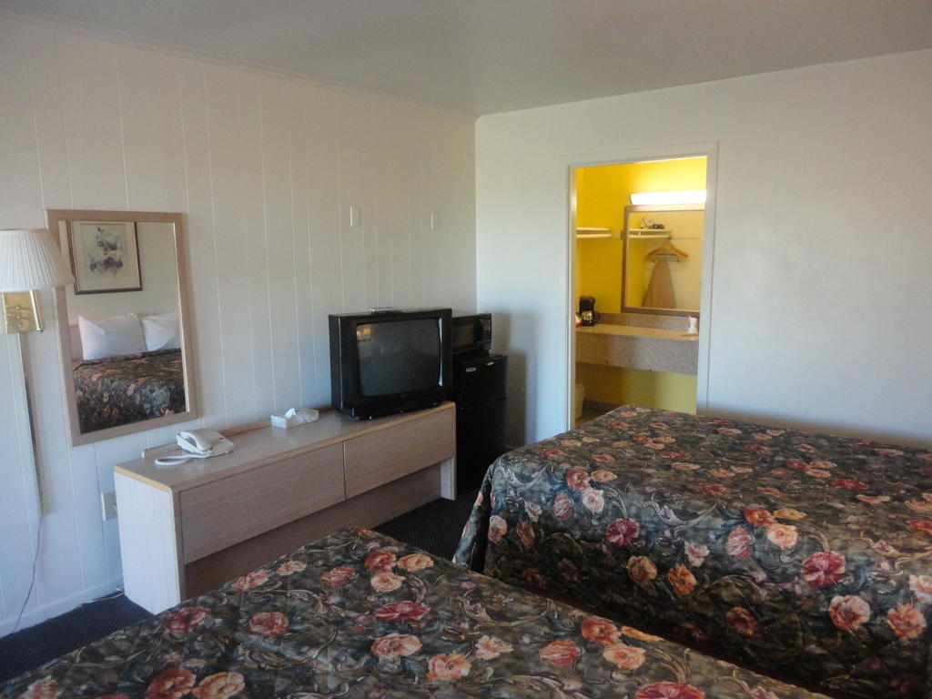 Bluffton Fairway Inn חדר תמונה